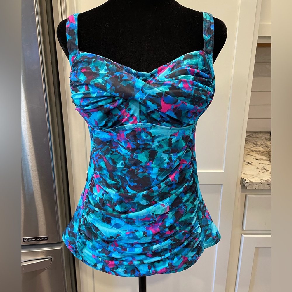Soft Surroundings Medium Sunsets Go To Tankini Top